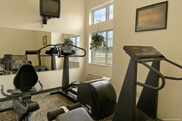 Owens Downtown Toledo BridgePointe Inn & Suites By Hollywood Casino (Northwood)